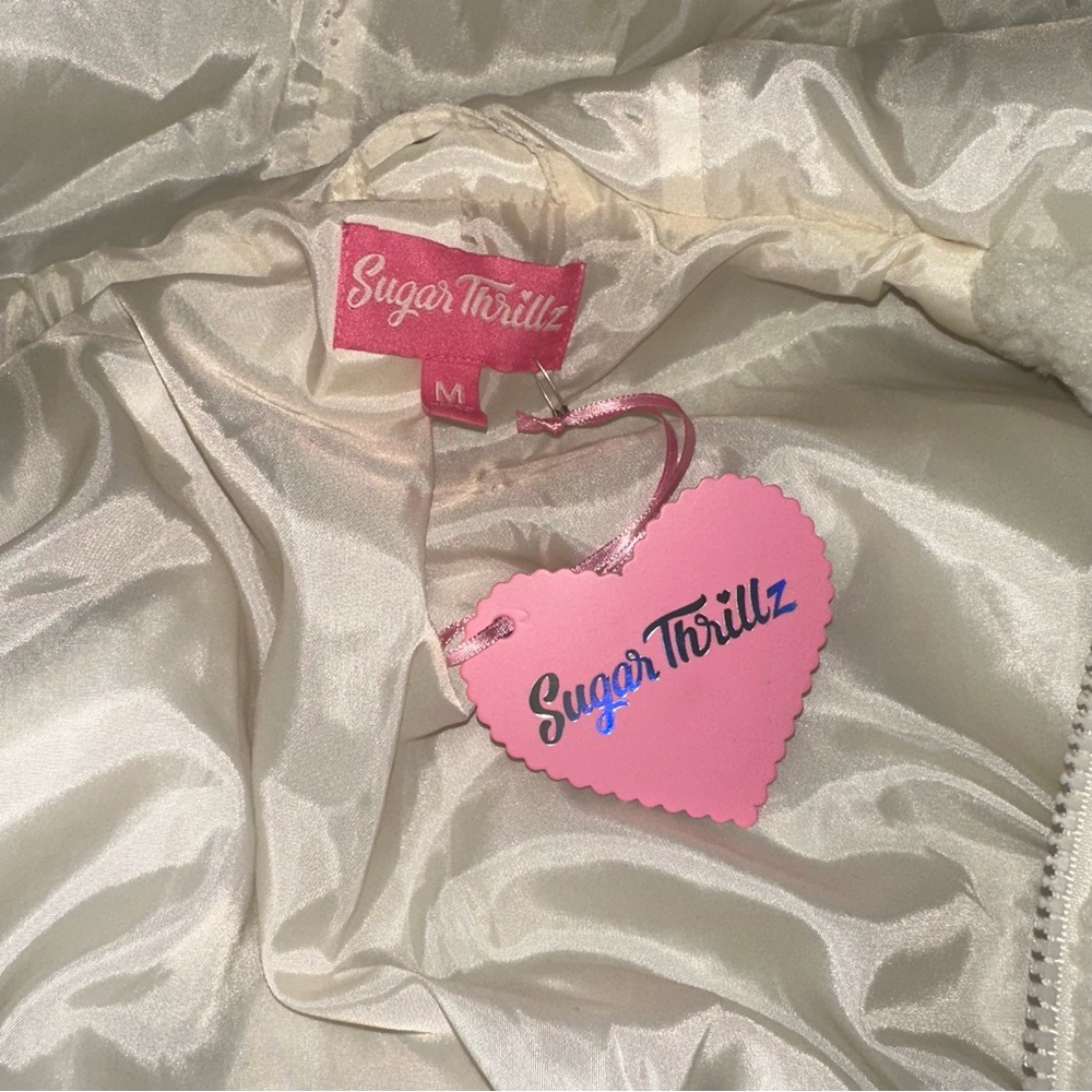Sugar Thrillz Dolls Kill ‘SNUGGLE WONDERLAND’ Sherpa Hoodie Jacket White M/L NWT - Picture 10 of 10